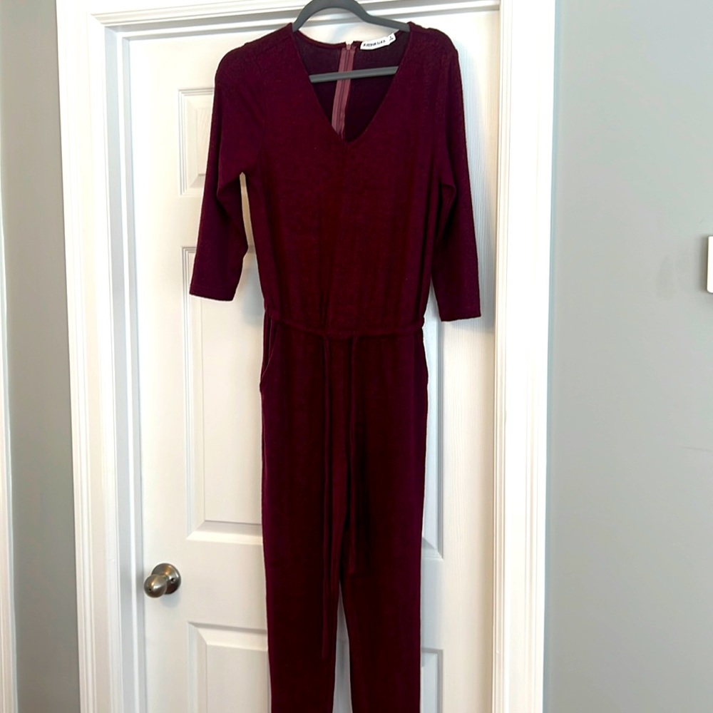 Elevate Your Fall 🍁 Wardrobe with This Chic Just Fab Burgundy Jumper! ✨